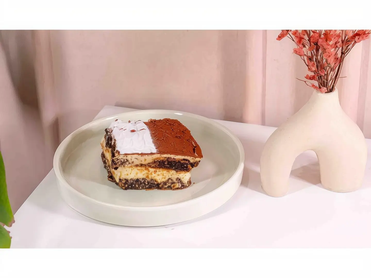 Tiramisu Cake