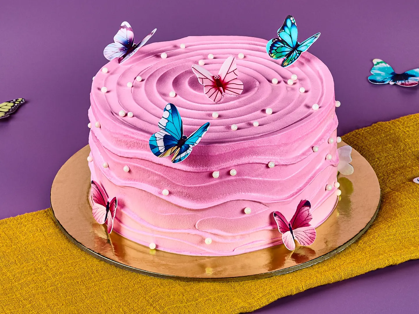 كيكة الفراشة الوردية