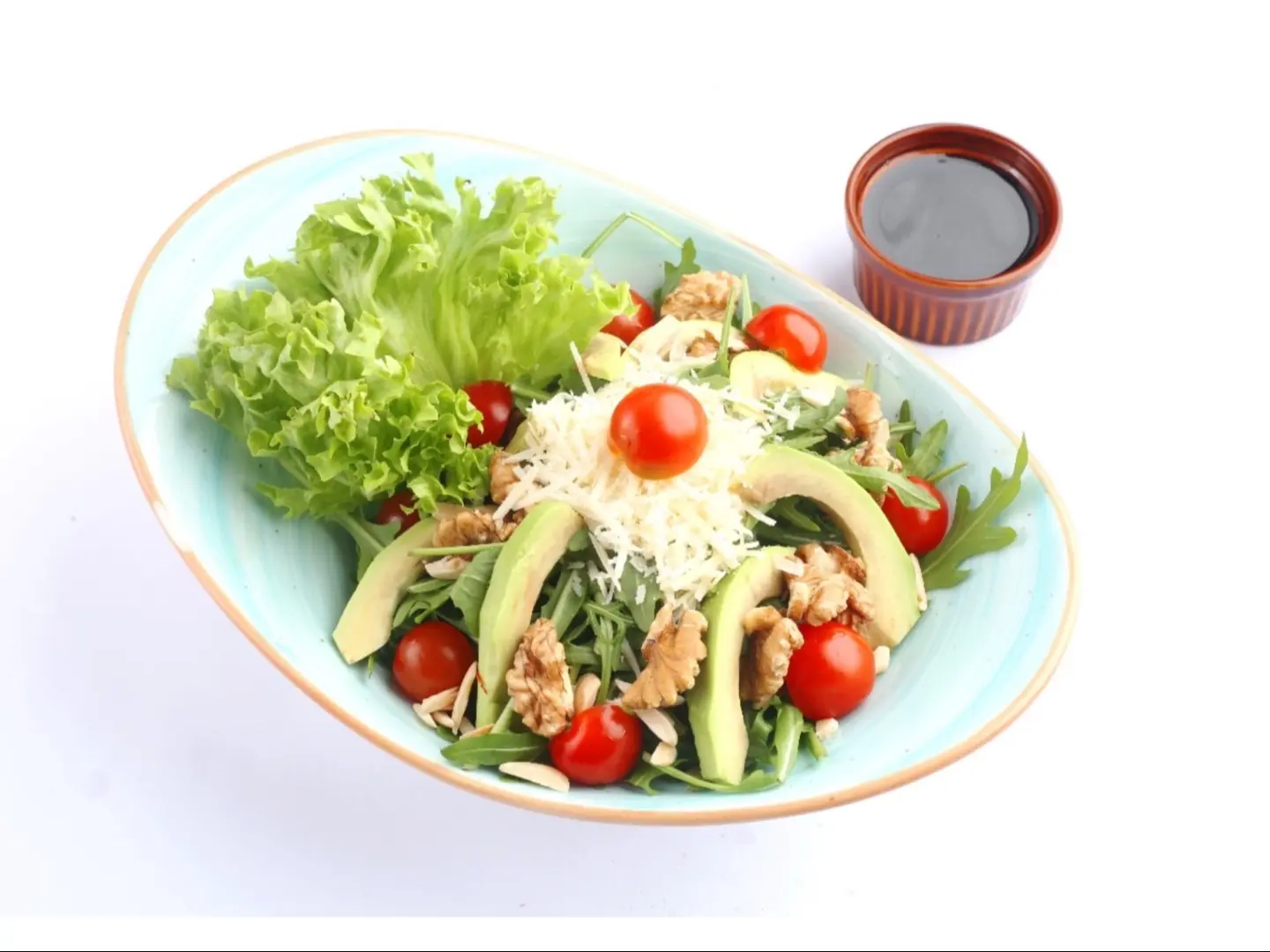 سلطة جرجير بالافوكادو