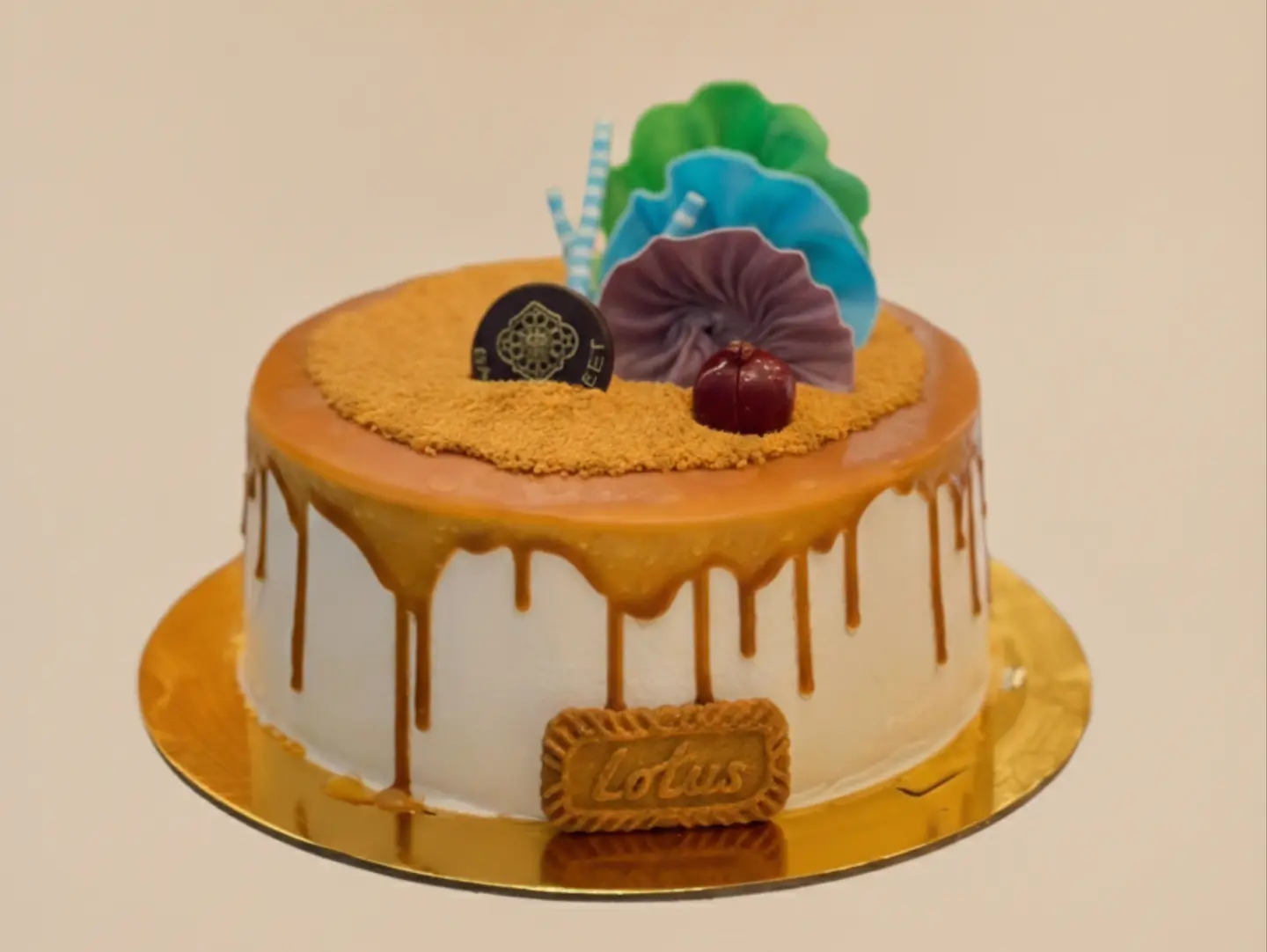 Lotus Cake 8 Inch