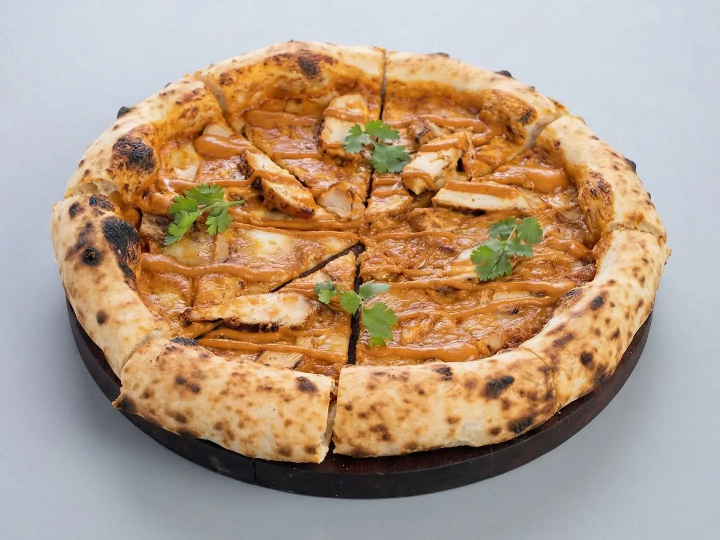 بيتزا دجاج بالزبدة