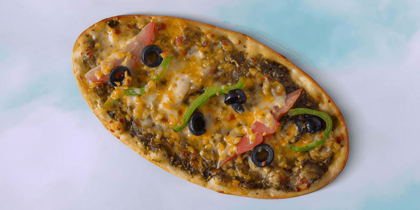 زعتر بالجبنة والخضار
