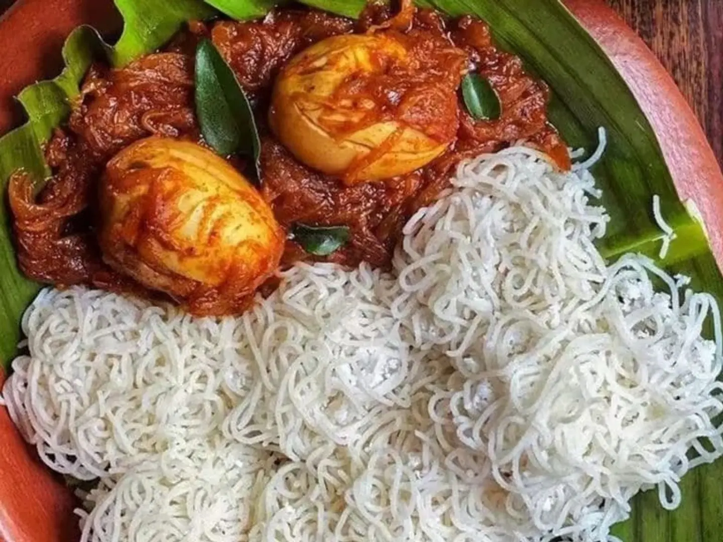 إيديابام مع ماسالا البيض