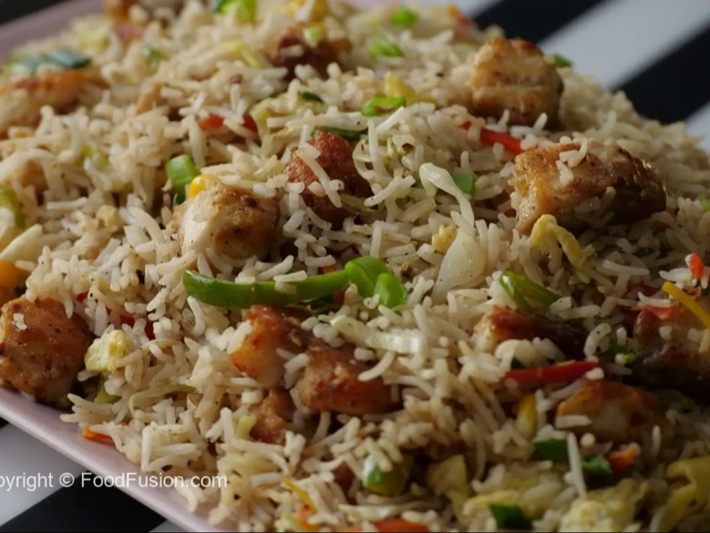 أرز مقلي بالسمك