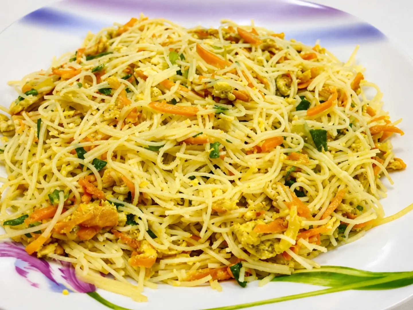 Ceylon Chicken Noodles