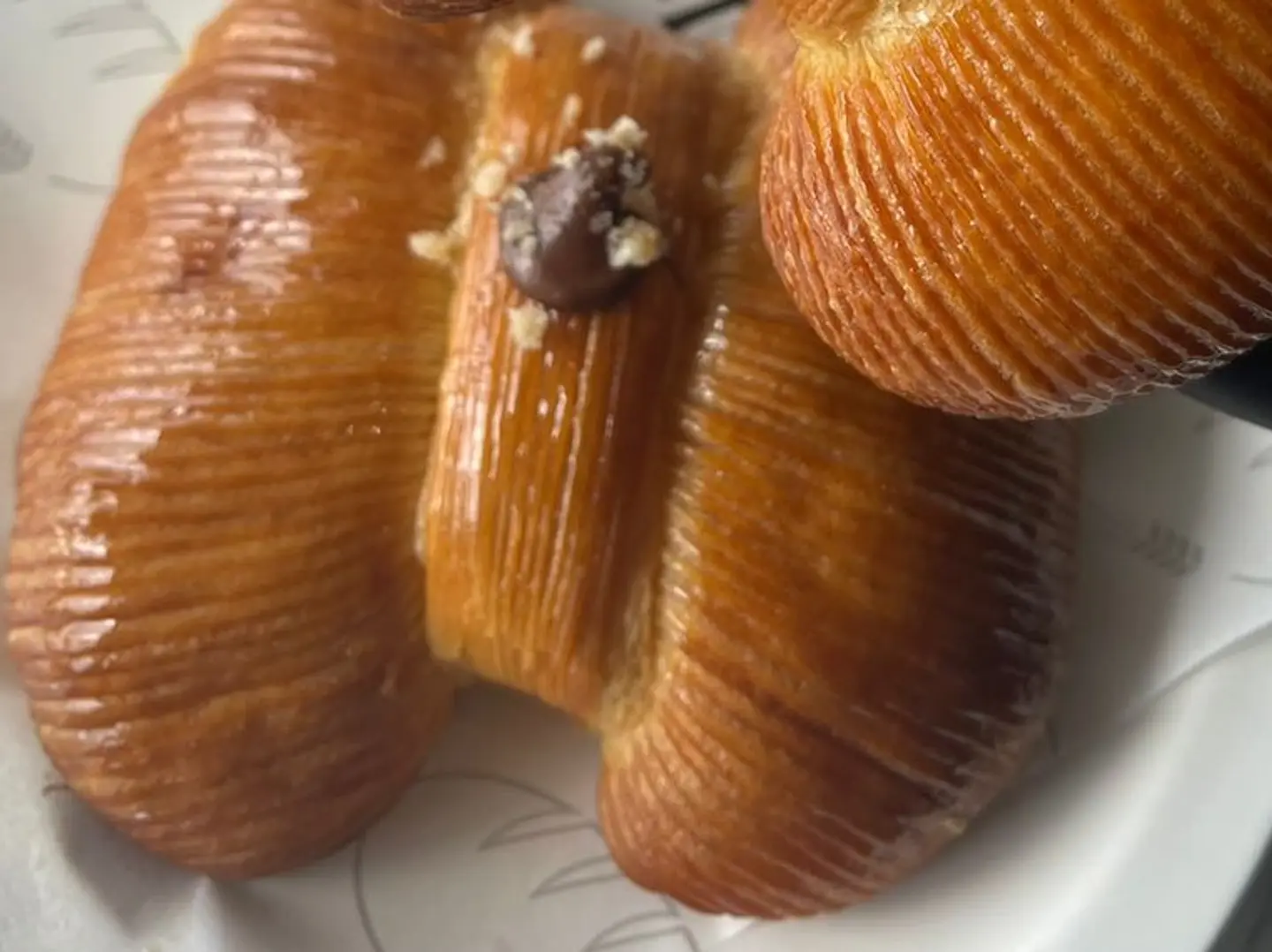Ribbon Croissant