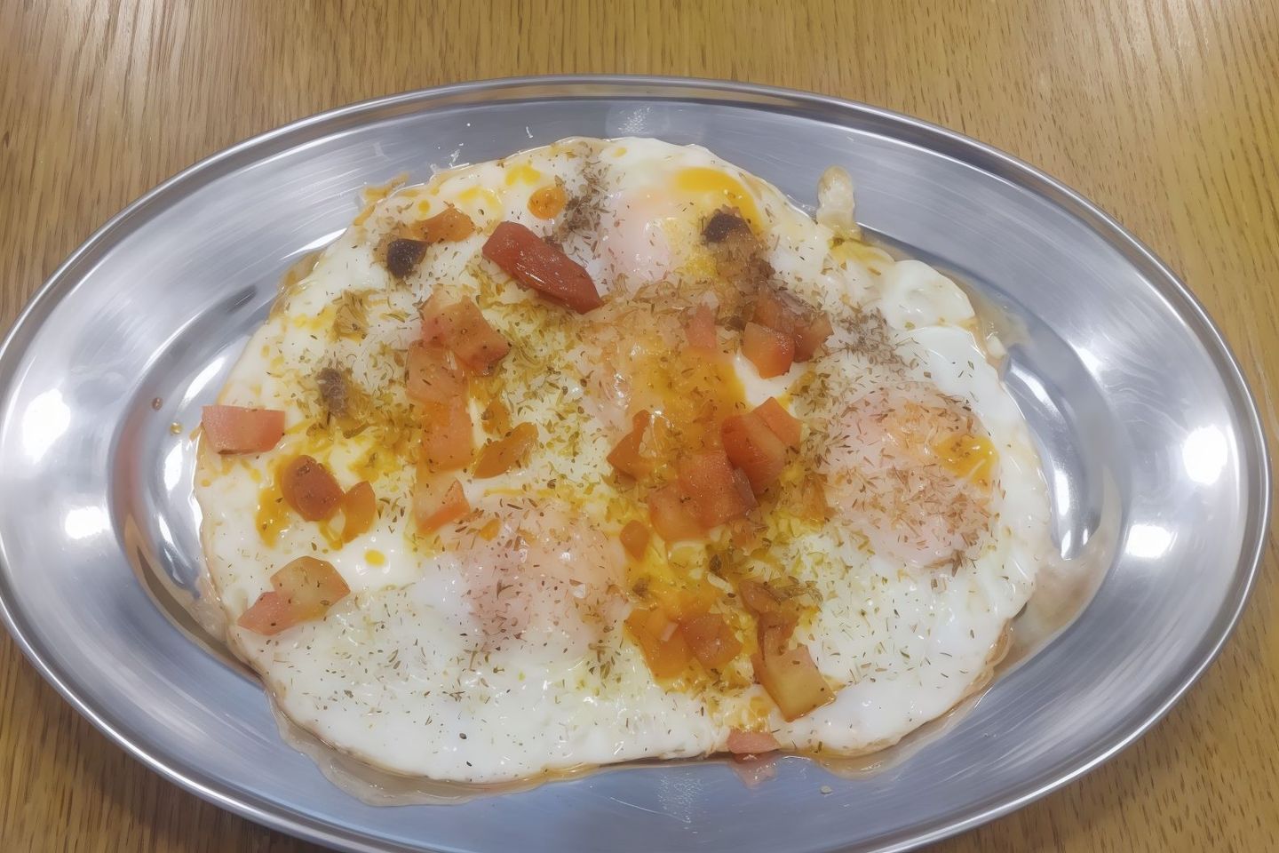 بيض عيون