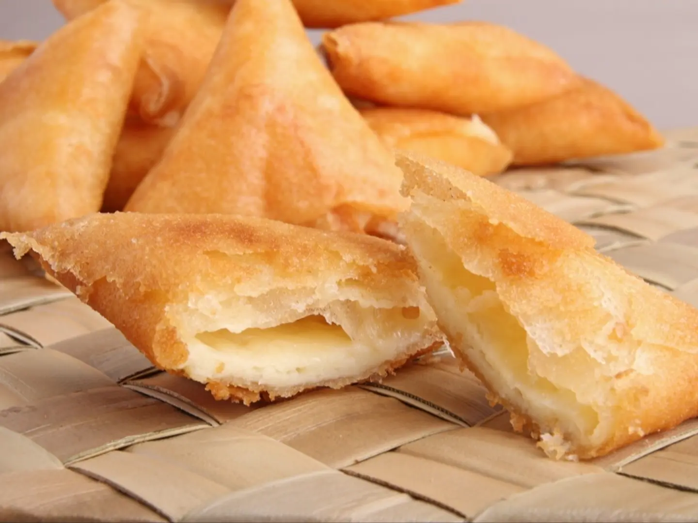 سمبوسة جبن نصف كيلو