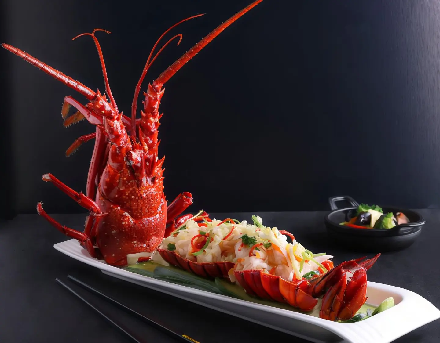 Steamed Lobster With Garlic Sauce
