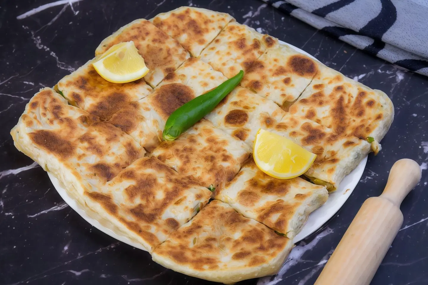 مطبق دجاج بالجبن