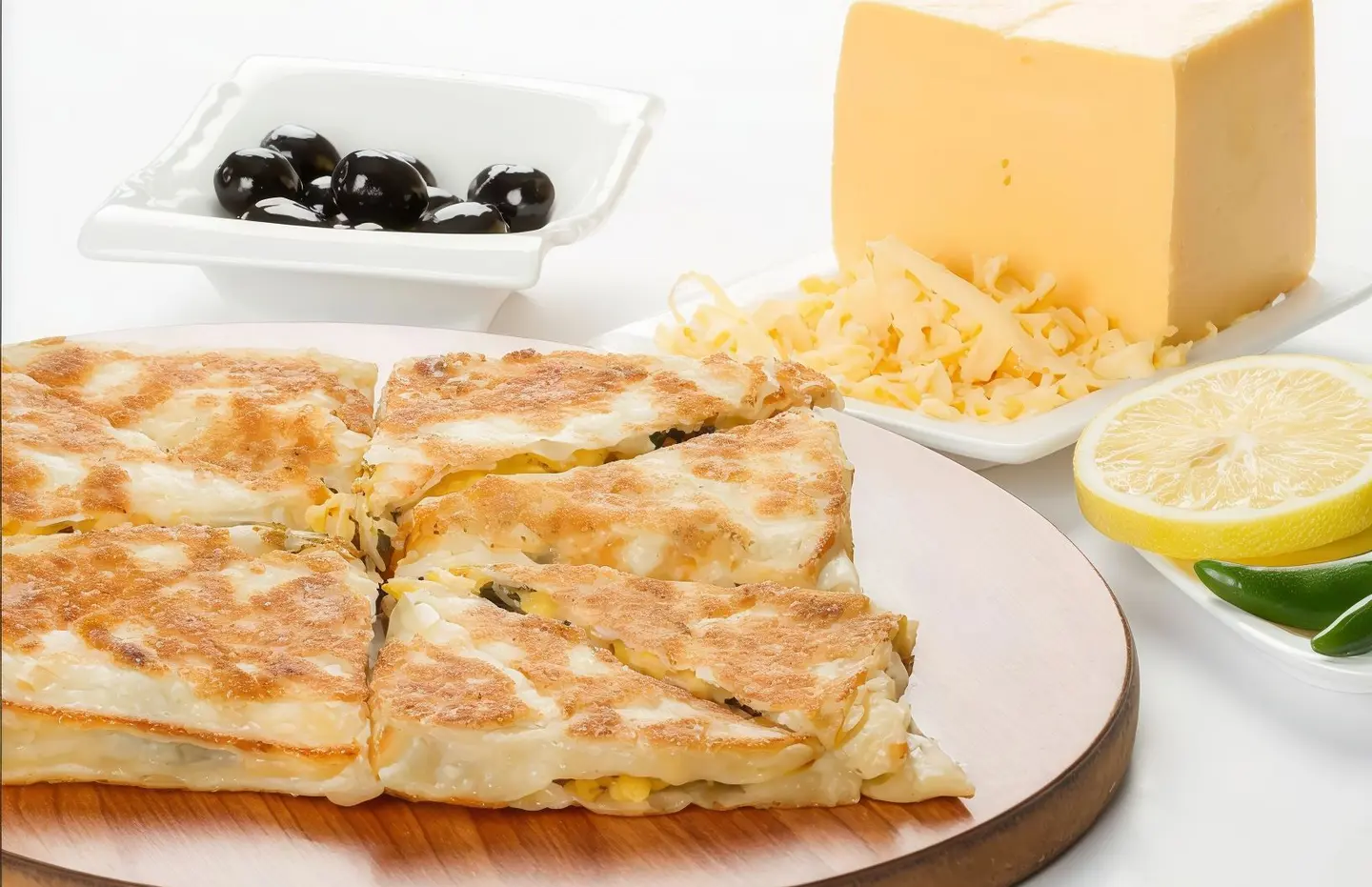 فطيرة شيدر بالزيتون