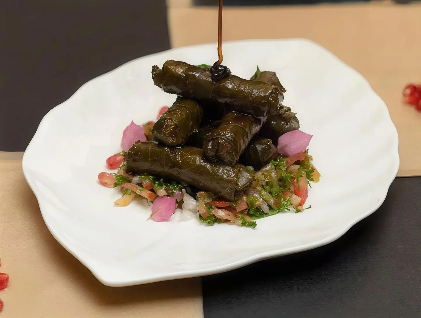 ورق عنب باللحم حار