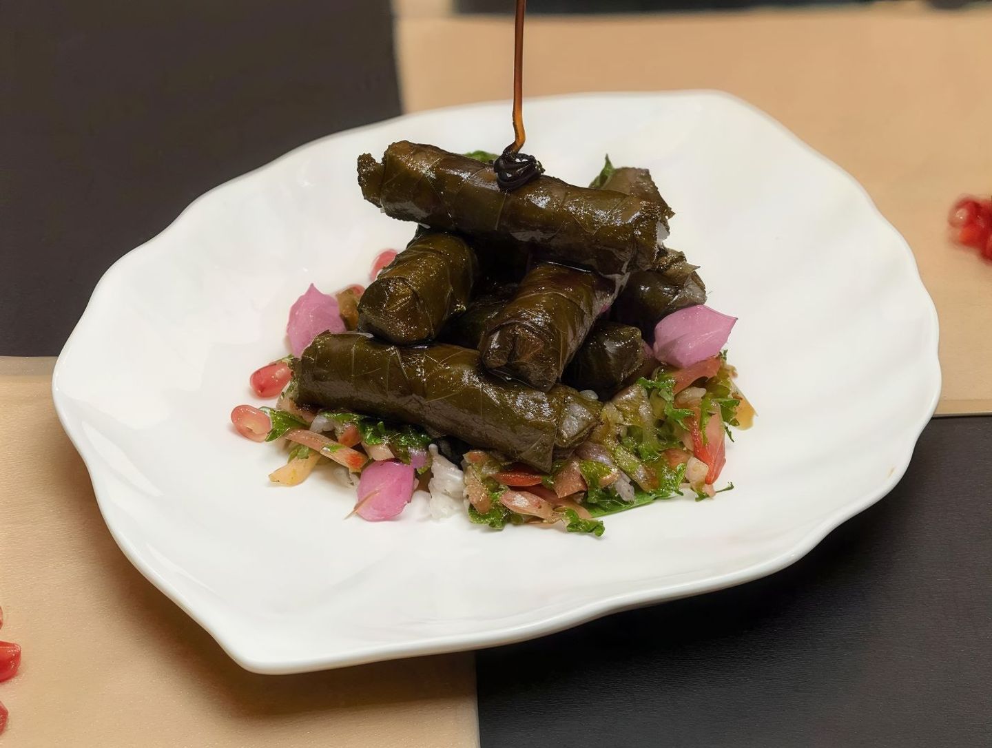 ورق عنب باللحم حار
