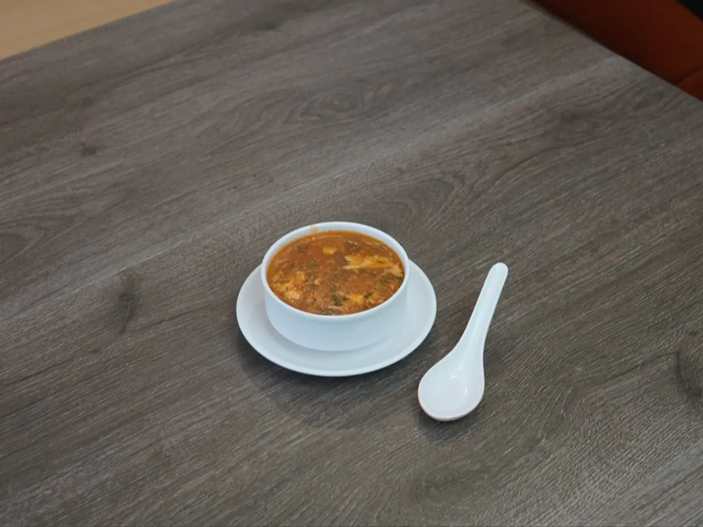 شوربة خضار حارة وحامضة