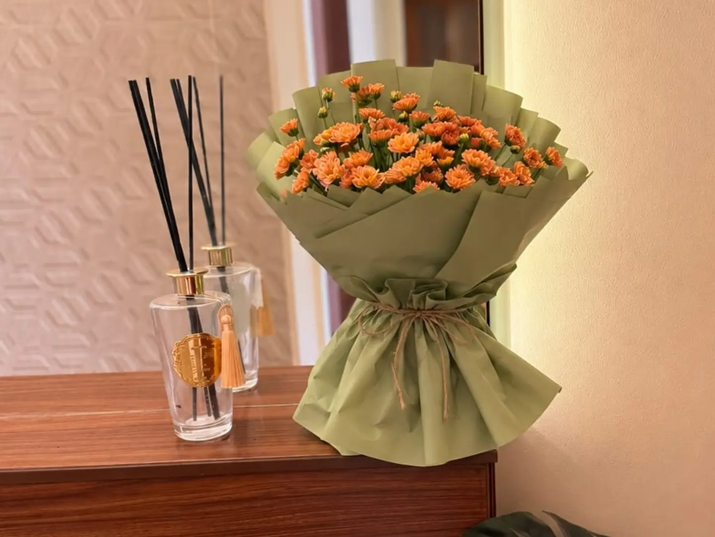 Sparkling Bouquet Of Flowers And Roses 3