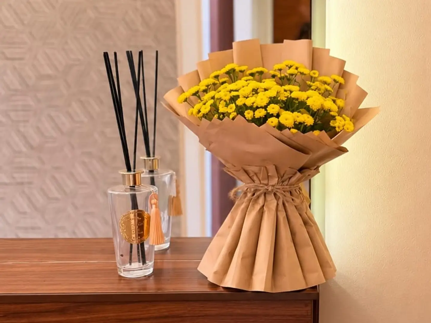 Sparkling Bouquet Of Flowers And Roses9