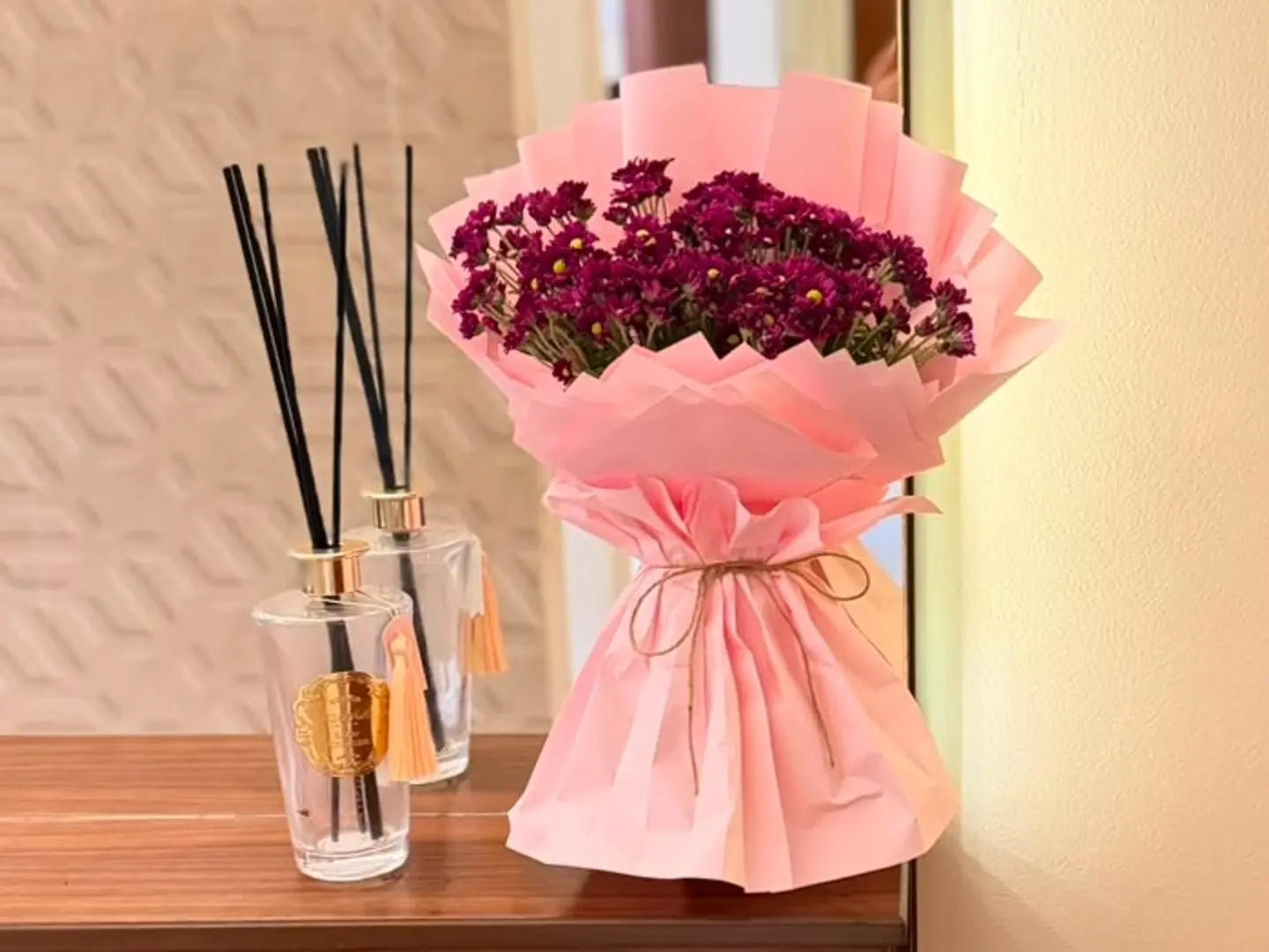 Sparkling Bouquet Of Flowers And Roses 11