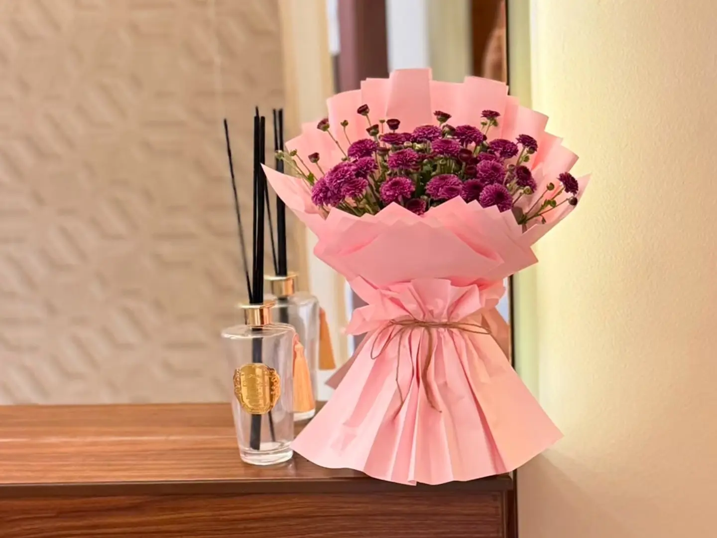 Sparkling Bouquet Of Flowers And Roses 16