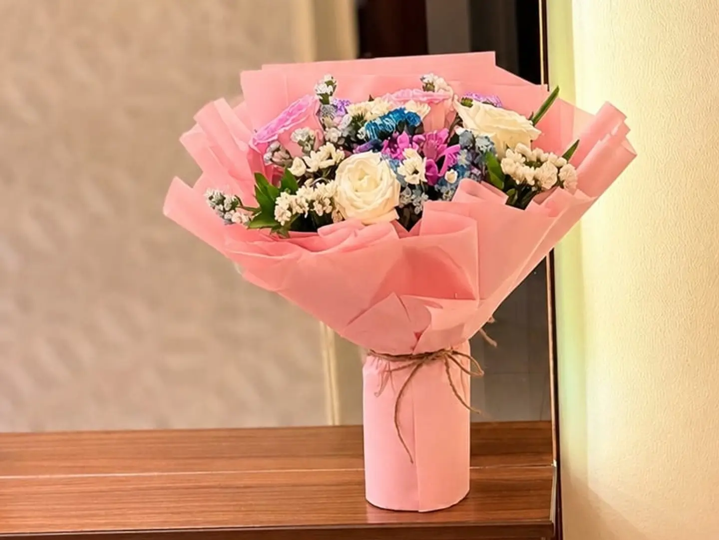 Sparkling Bouquet Of Flowers And Roses 52