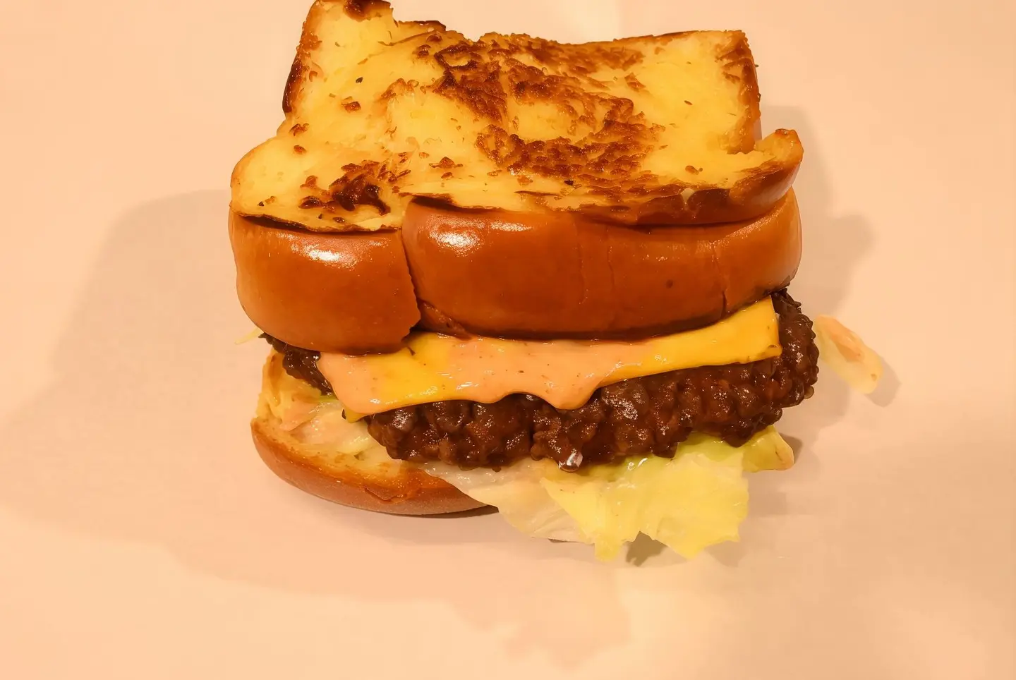 بريوش برقر اللحم الفاخر