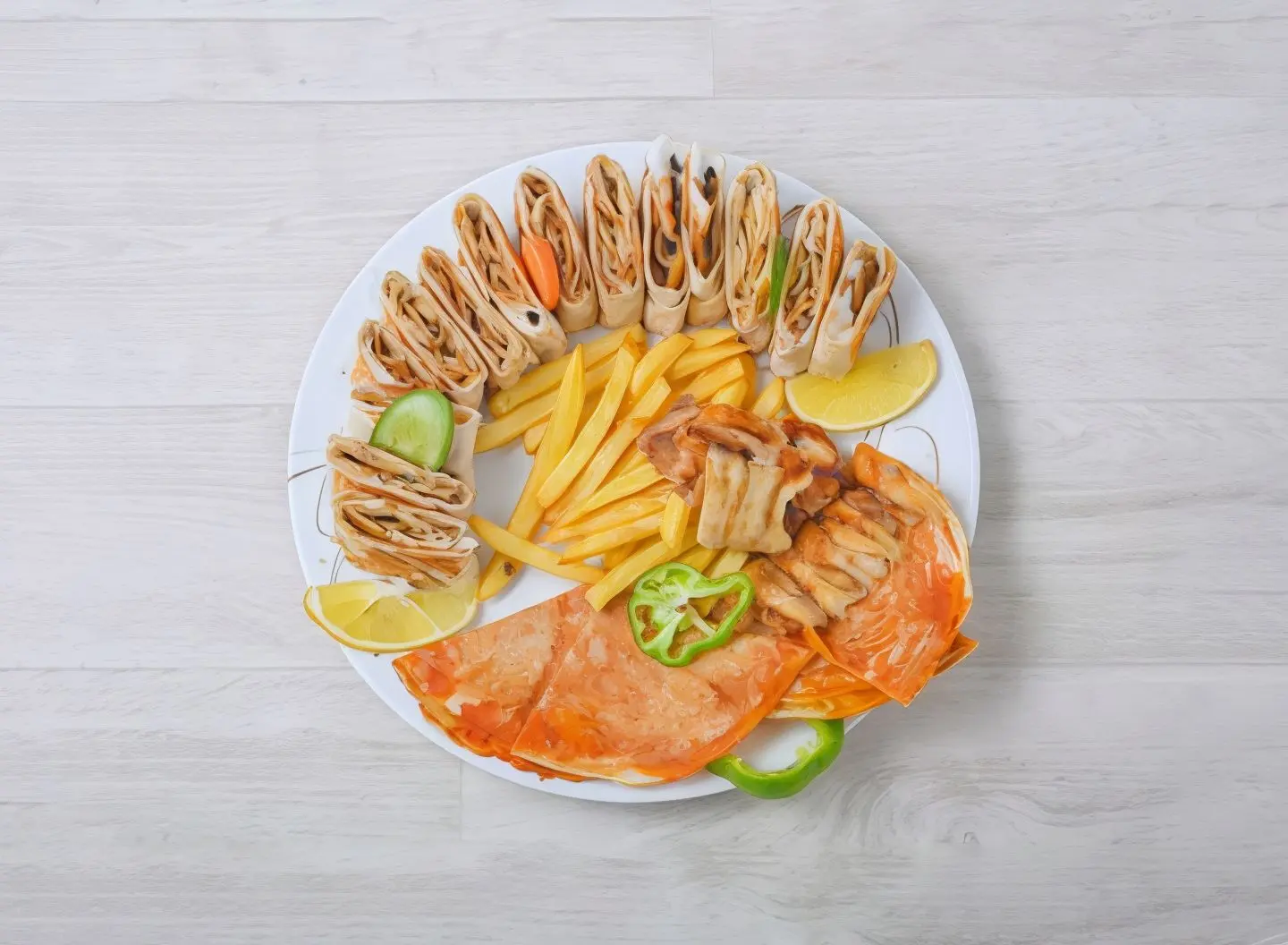 صحن عربي كبير