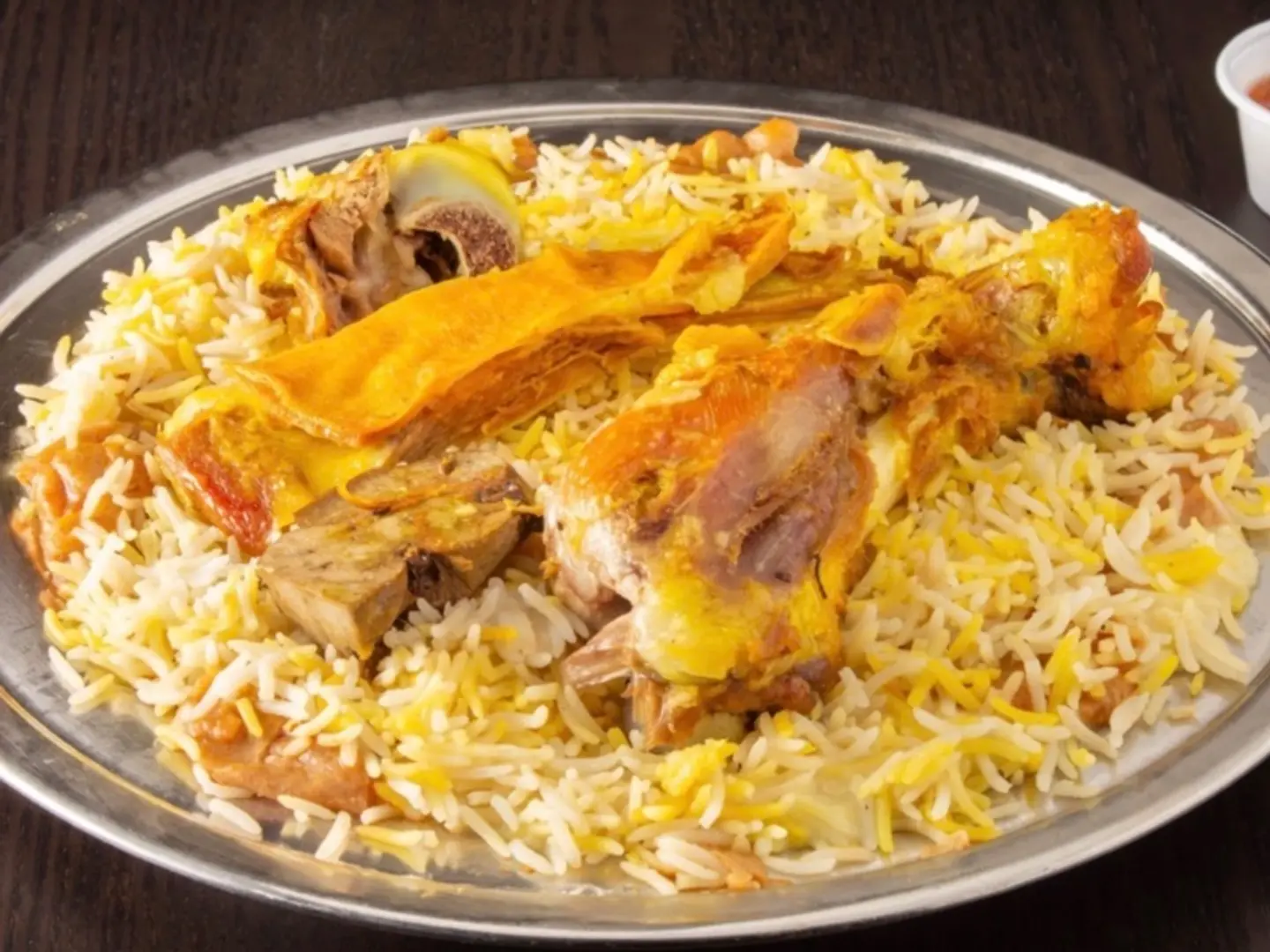 نفر لحم مندي حرّي
