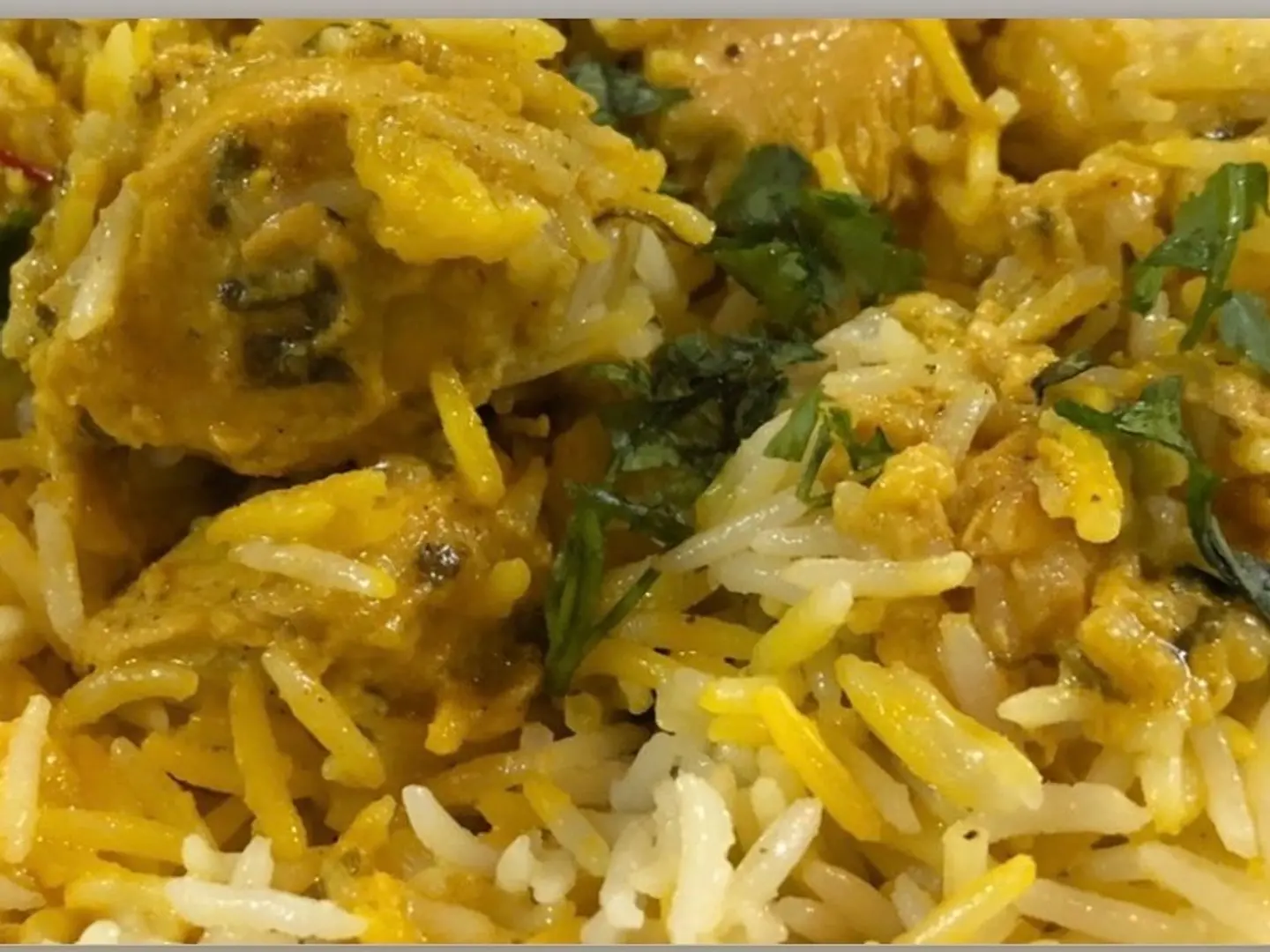 نص دجاج برياني