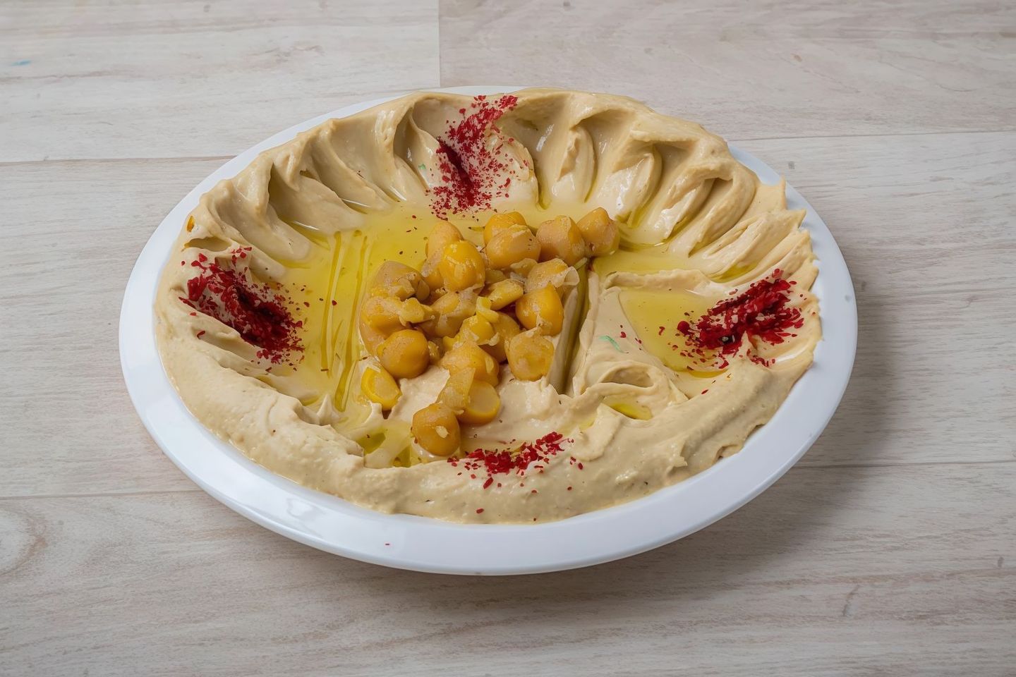 صحن حمص بزيت الزيتون - وسط
