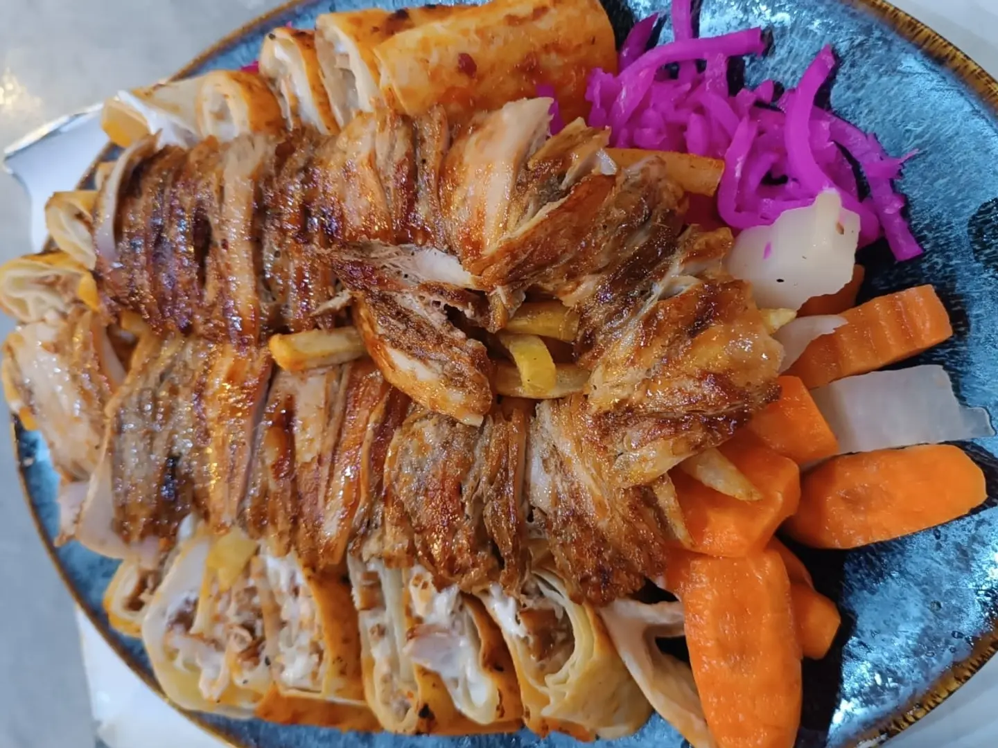 شاورما عربي وسط