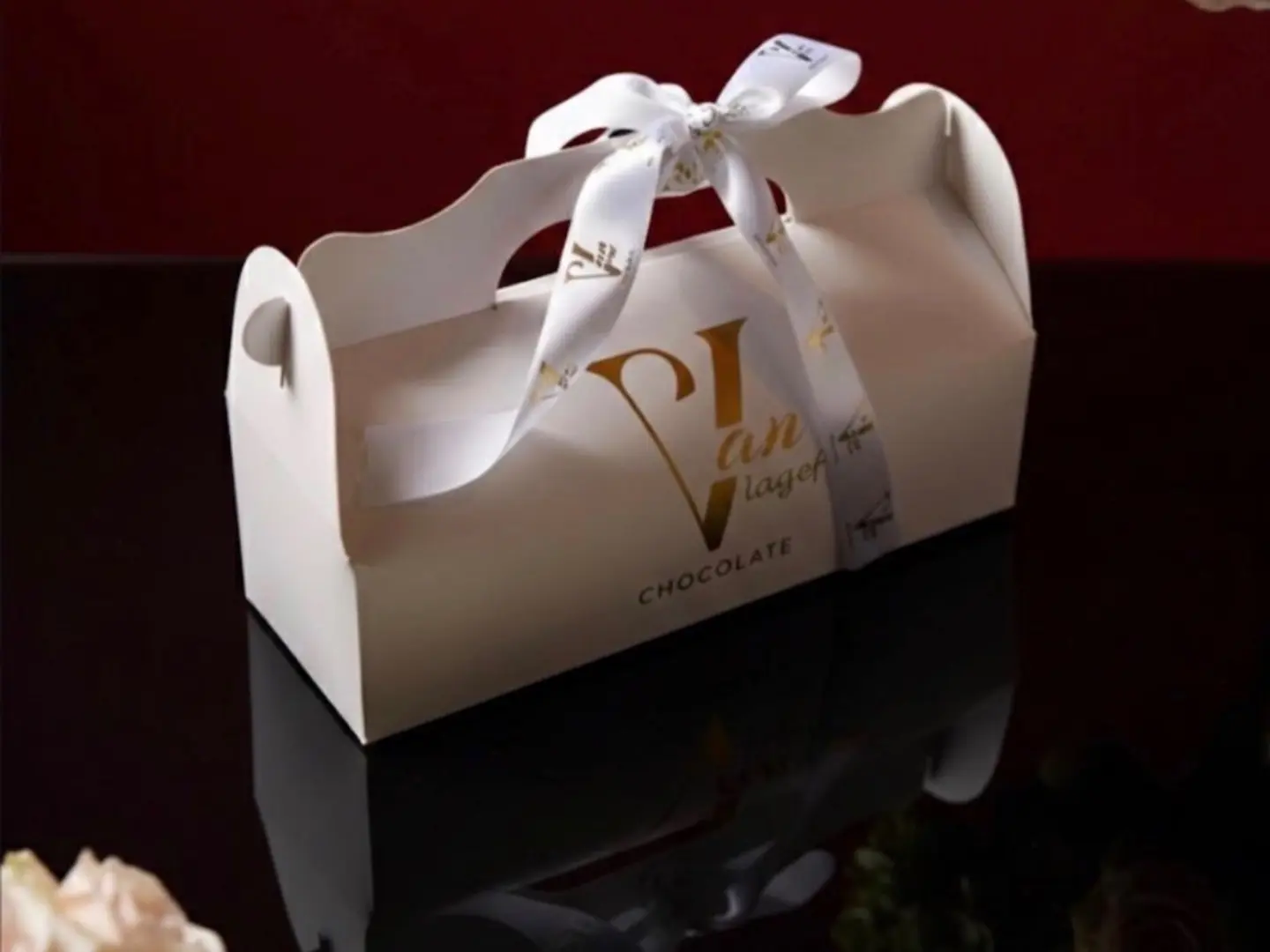 كيلو شكولاتة مشكل بعبارات العيد