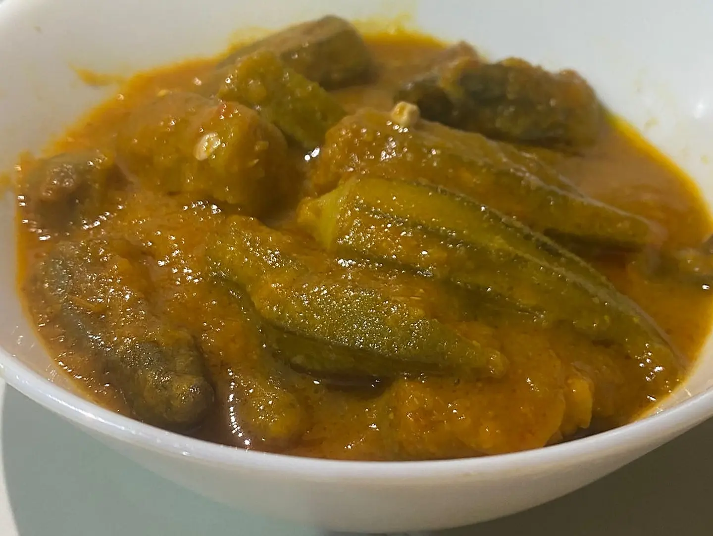 إيدام بامية كبير
