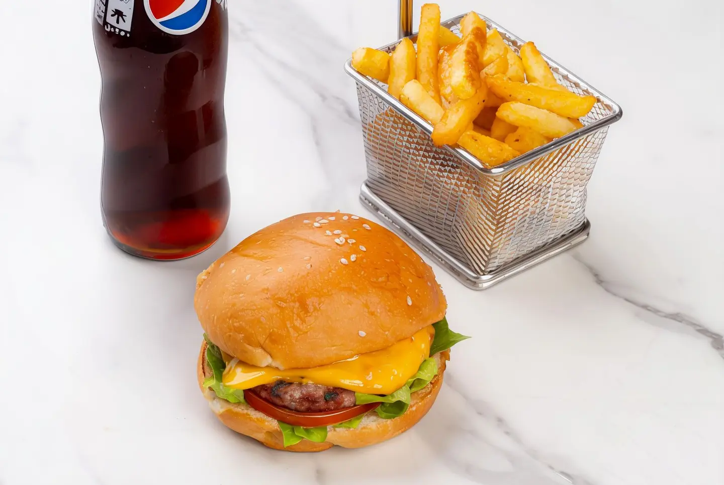 وجبة برجر لحم ميكي