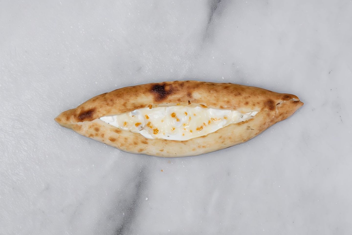 لبنة بالجبن - وسط