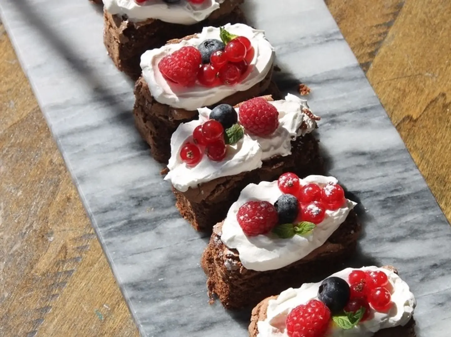 كيكة بالشوكولاتة صغيرة صحية خالٍ من الغلوتين والسكر