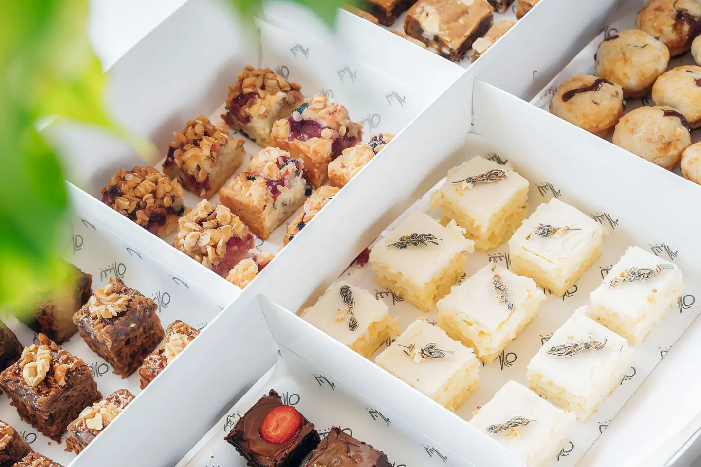 بوكس حلويات صغيرة