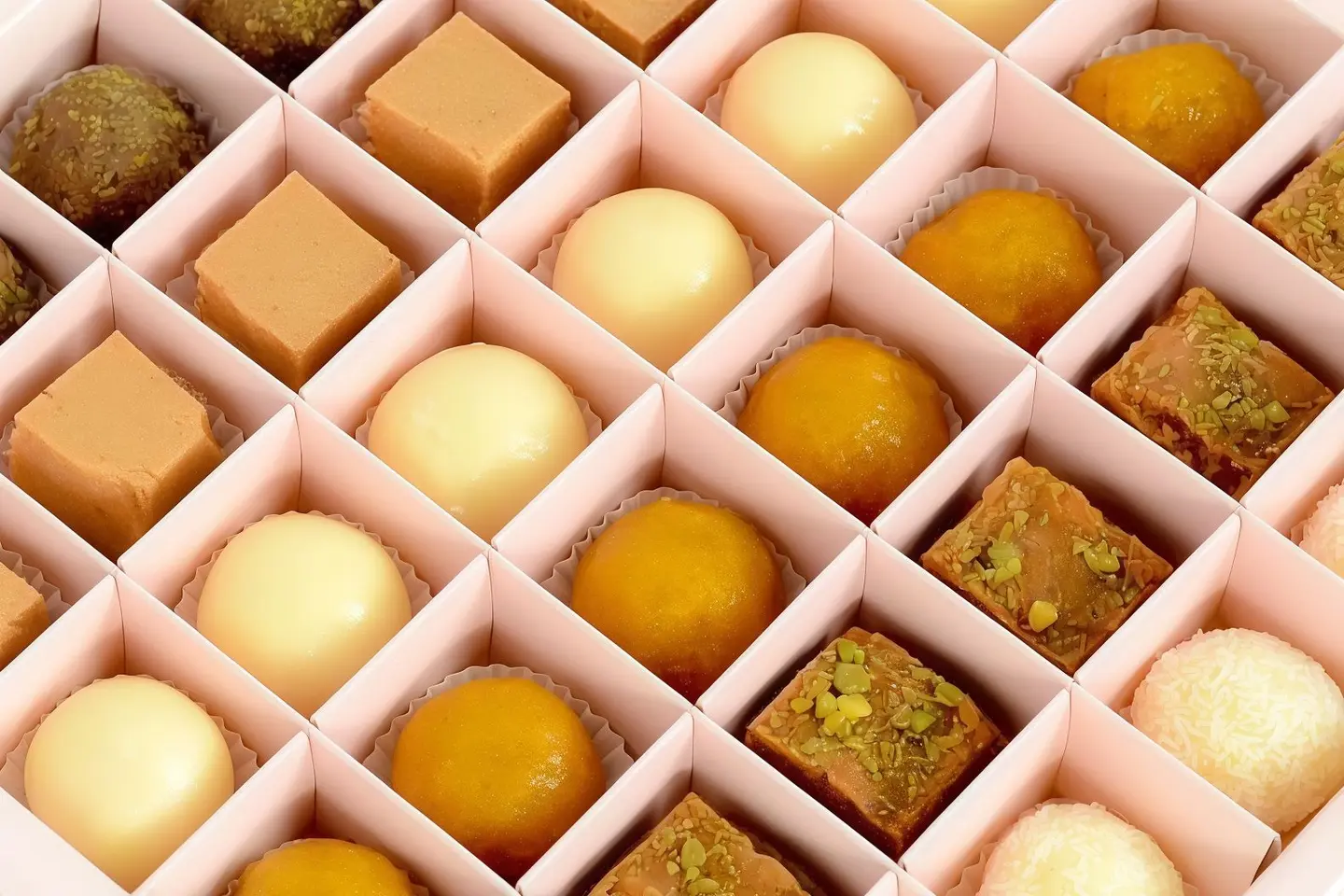 حلاوة أبونار مشكل ٢٥ قطعة