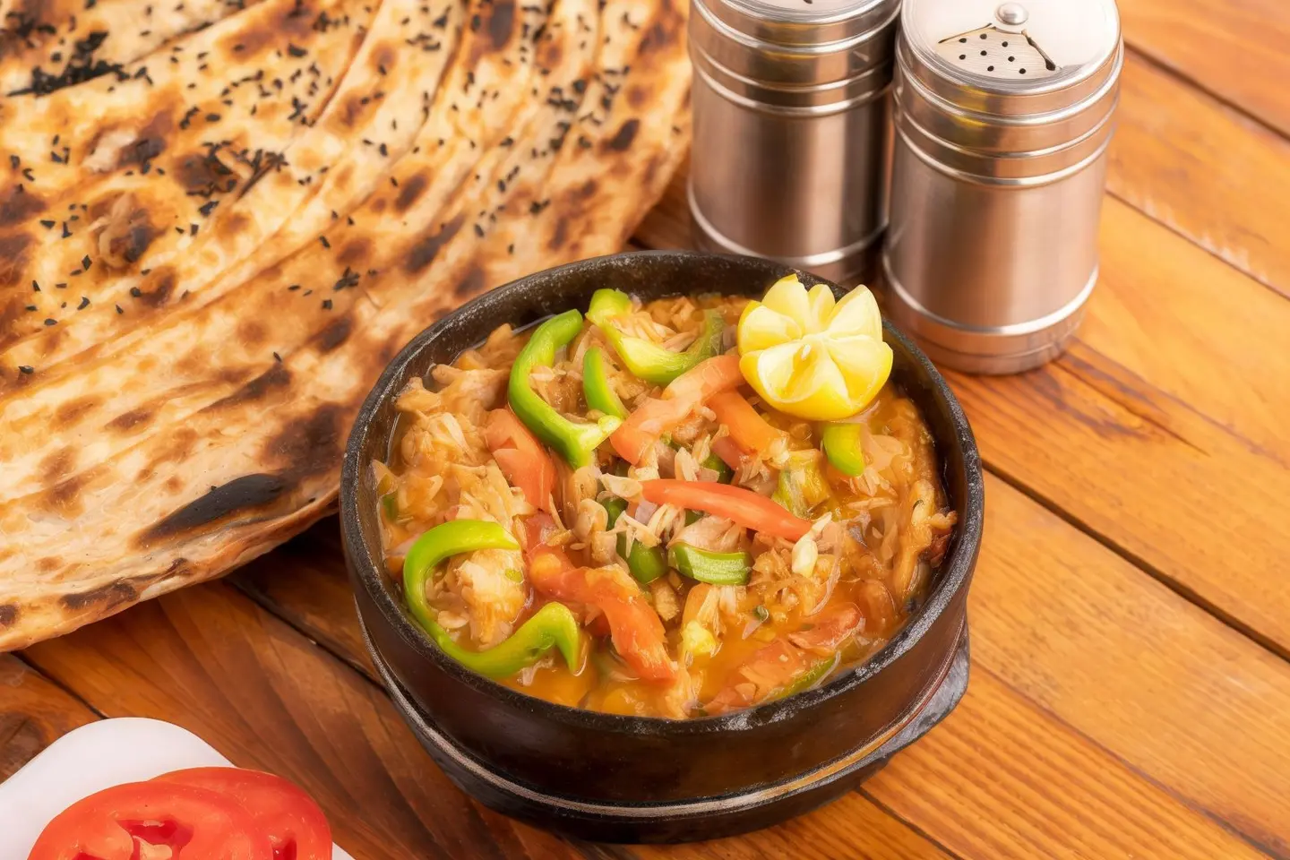 تونة بالحجر