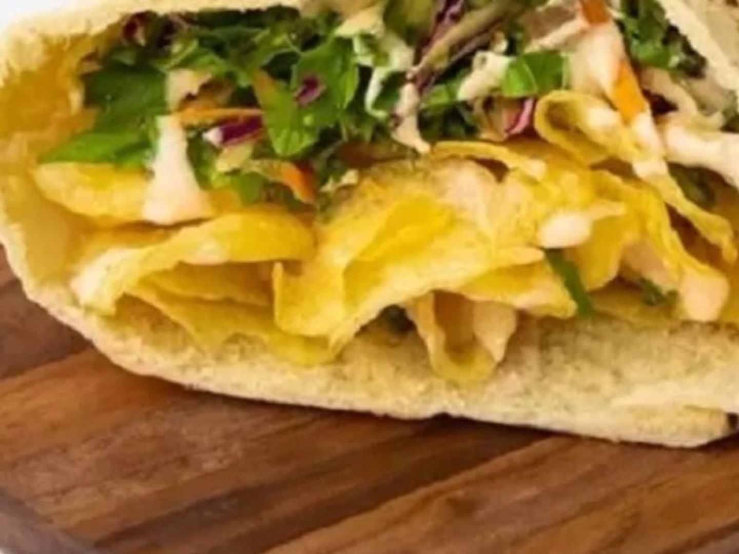 ساندوتش شيبس مع جبنة