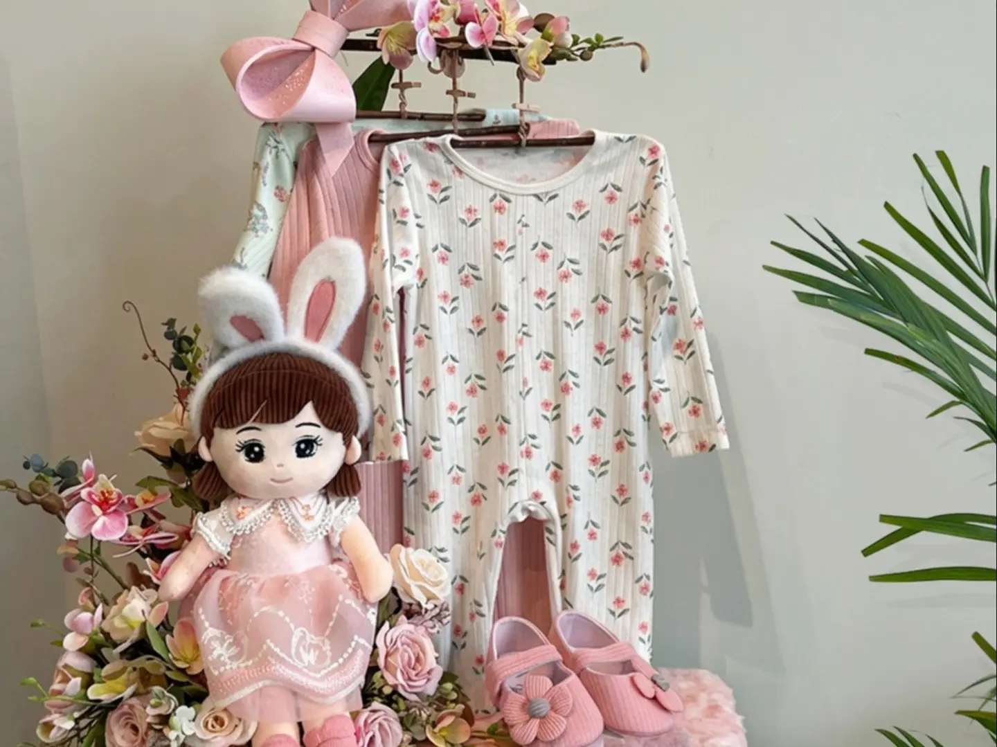 هدية مولوده بنت