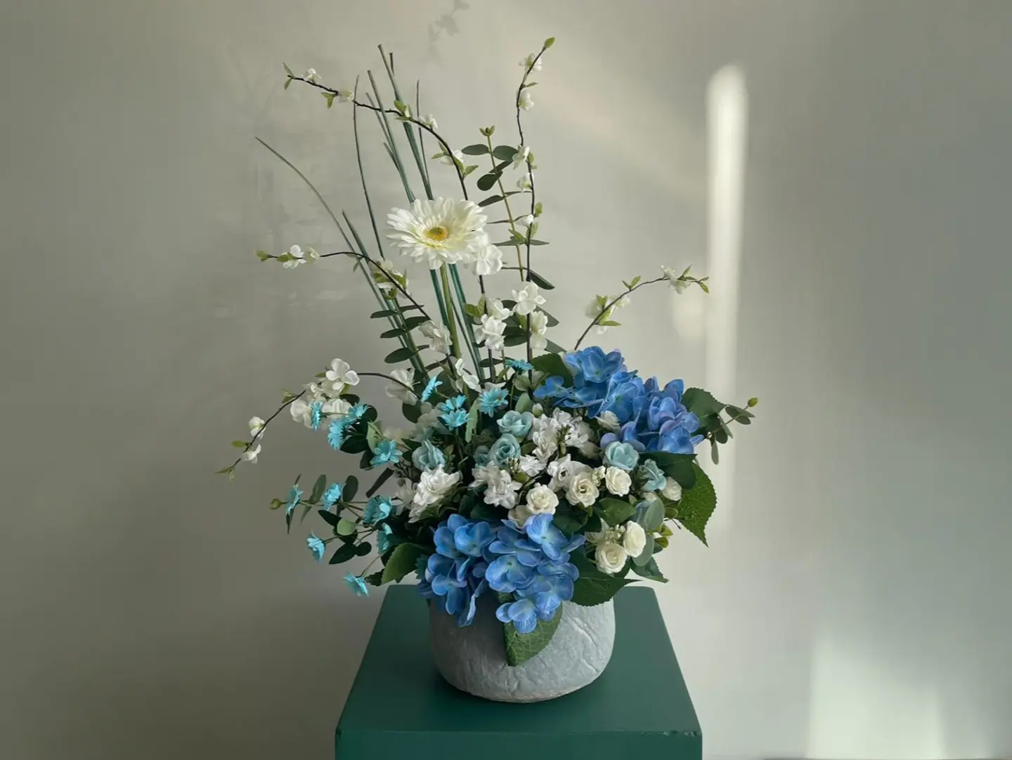 Oceanic Elegance Vase