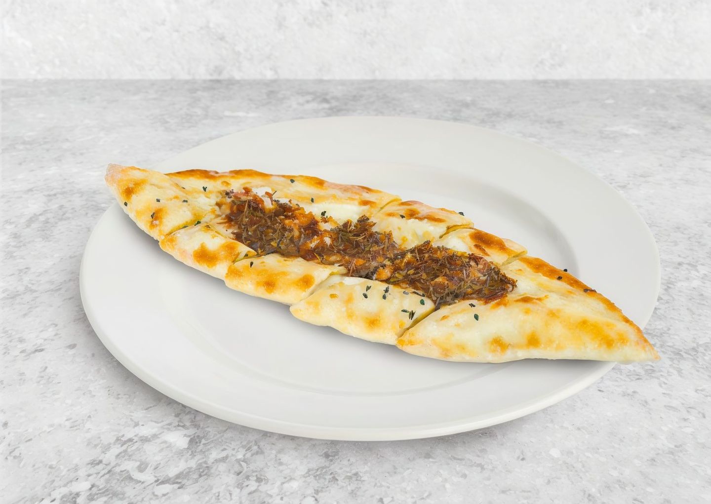 فطيرة زعتر اطراف جبن