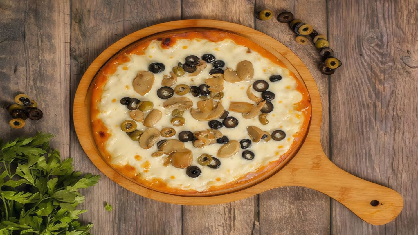 Labneh,Cheese And Olives