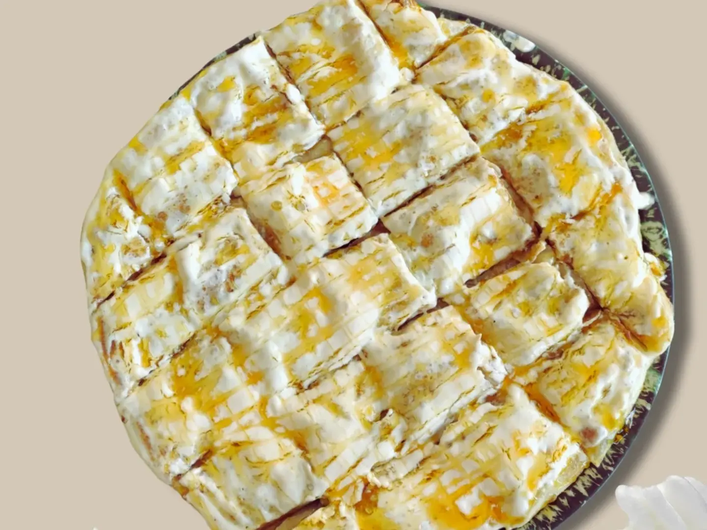فطيرة قشطة وعسل