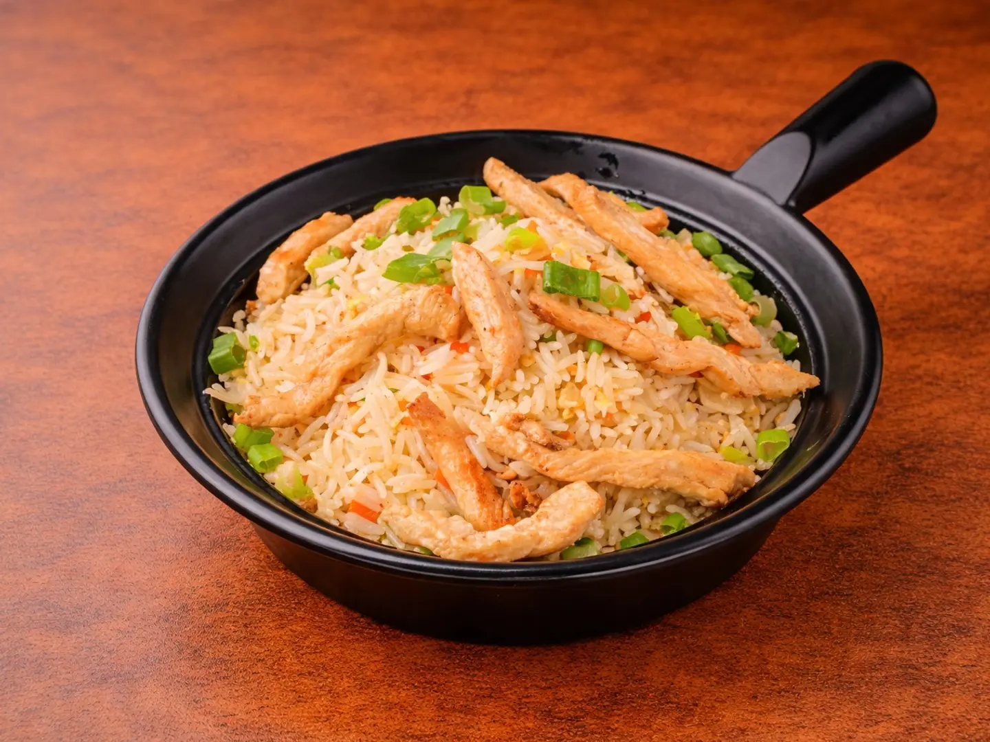 أرز مقلي بالدجاج الصيني