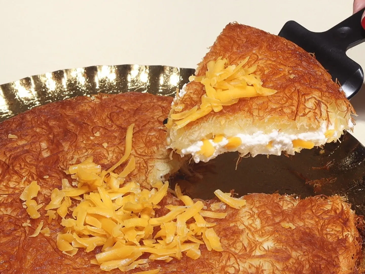 كنافة جبن شيدر - وسط