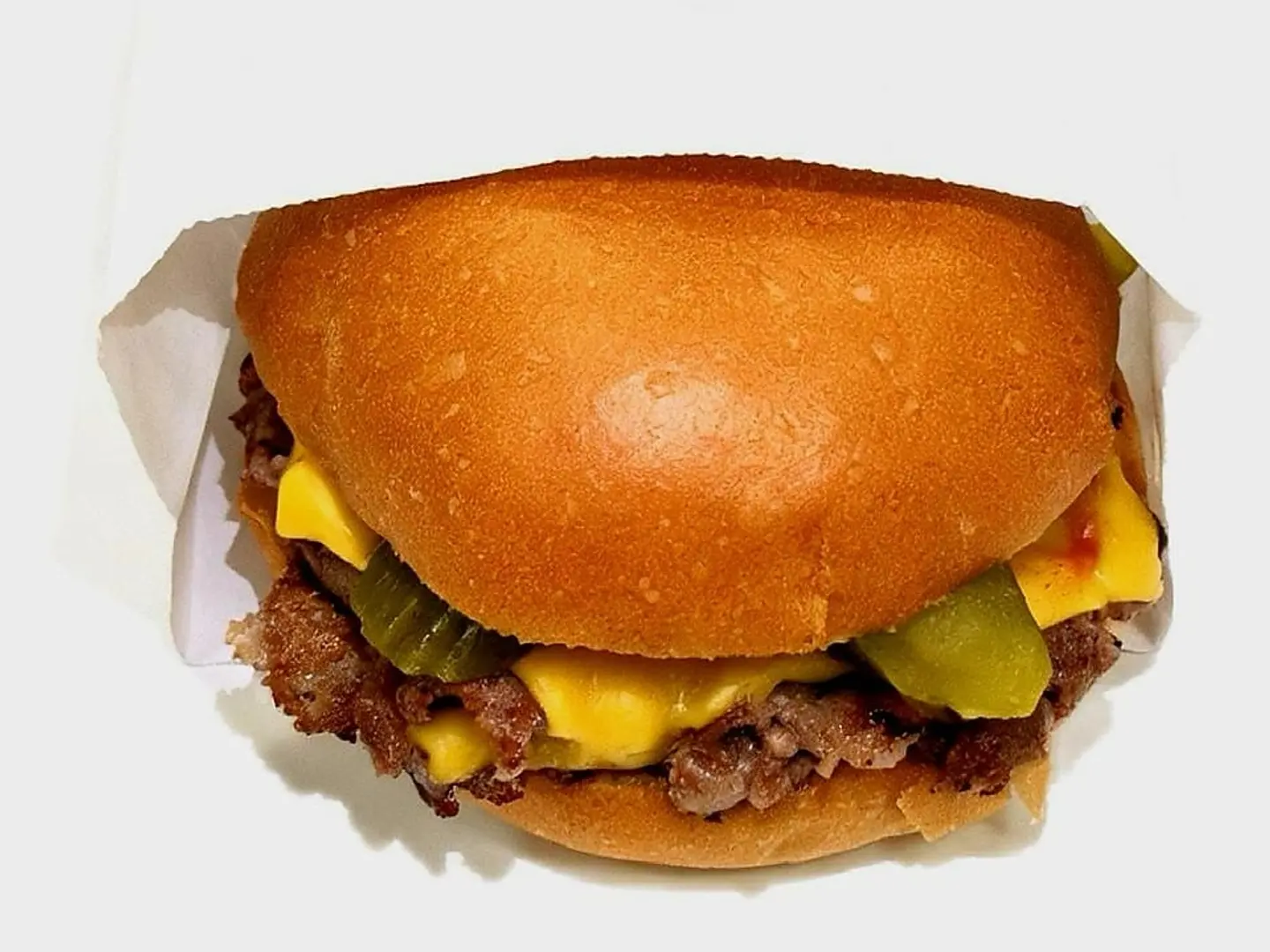 برجر اللحم مع الجبن