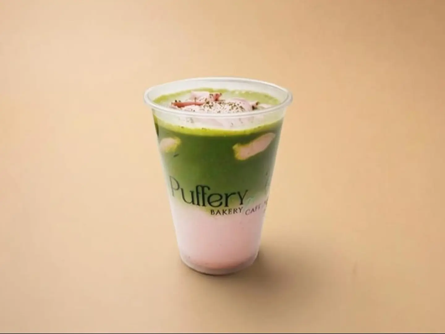 ماتشا الفراولة المثلجة