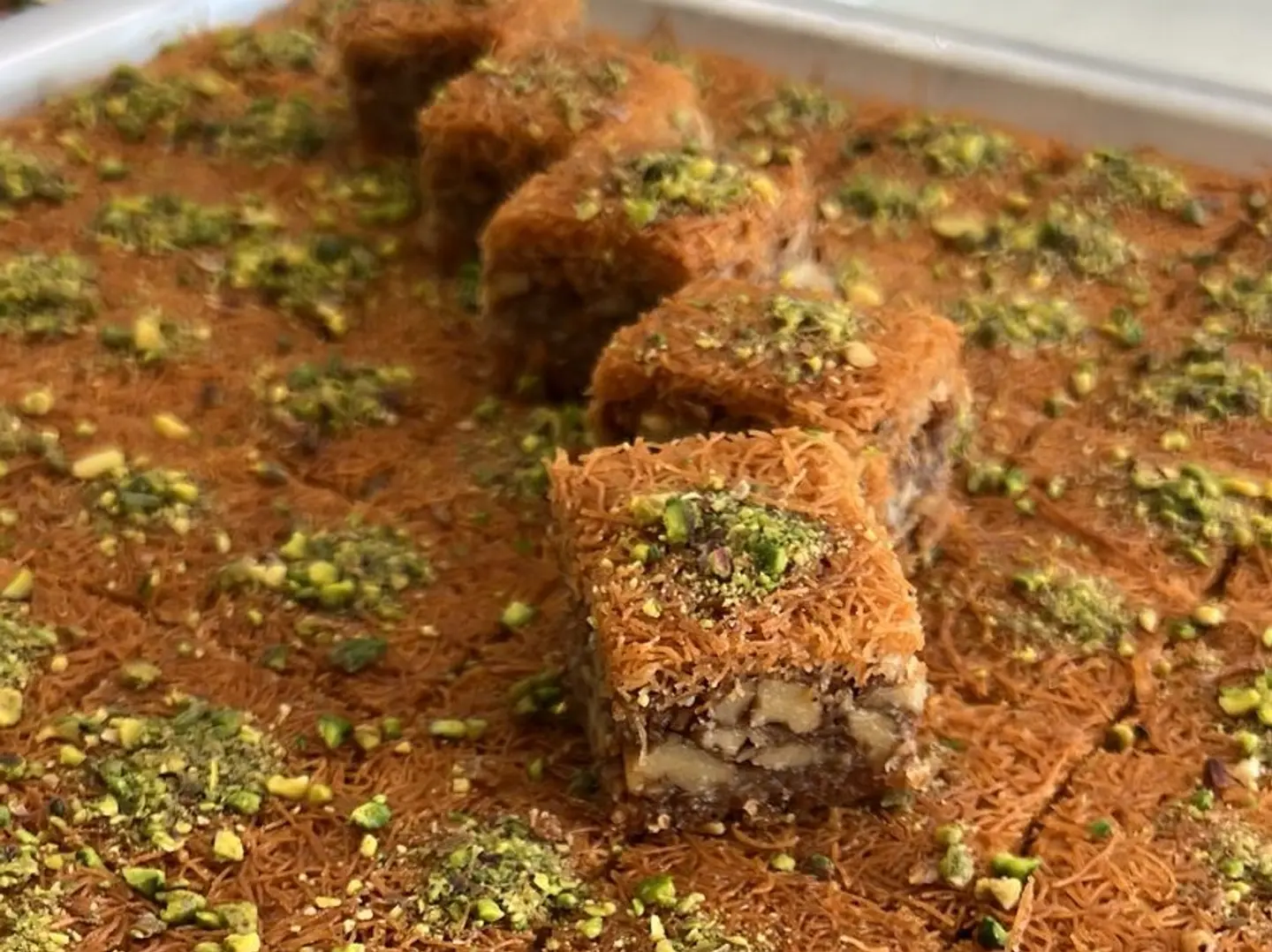 بين نارين بالجوز- ربع كيلو