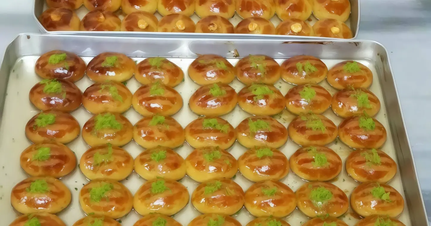 عيون المها بالجبن