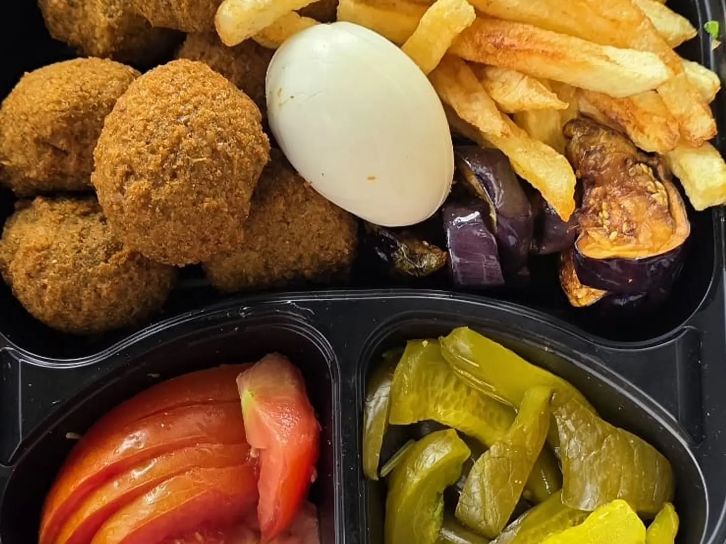 صحن فلافل مشكل